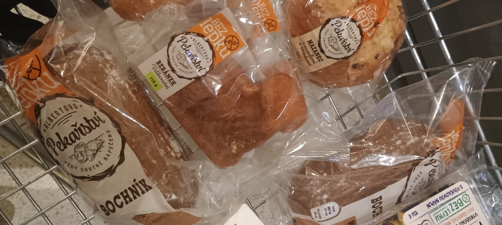 Czechy bez glutenu Wielkanocne zakupy baranek chleb i mazanec